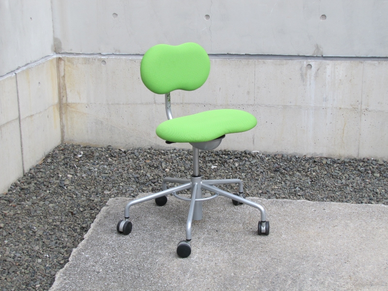 タシットチェア　シトラスグリーン　中古
