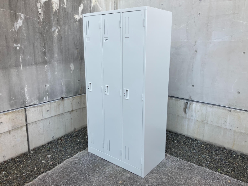3人用ロッカー　L37-AW　新品