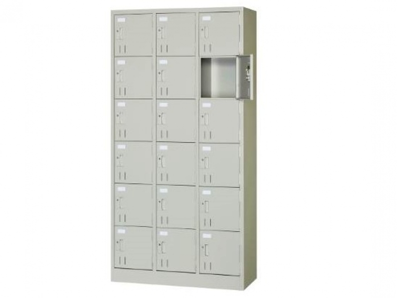 18人用ロッカー　新品