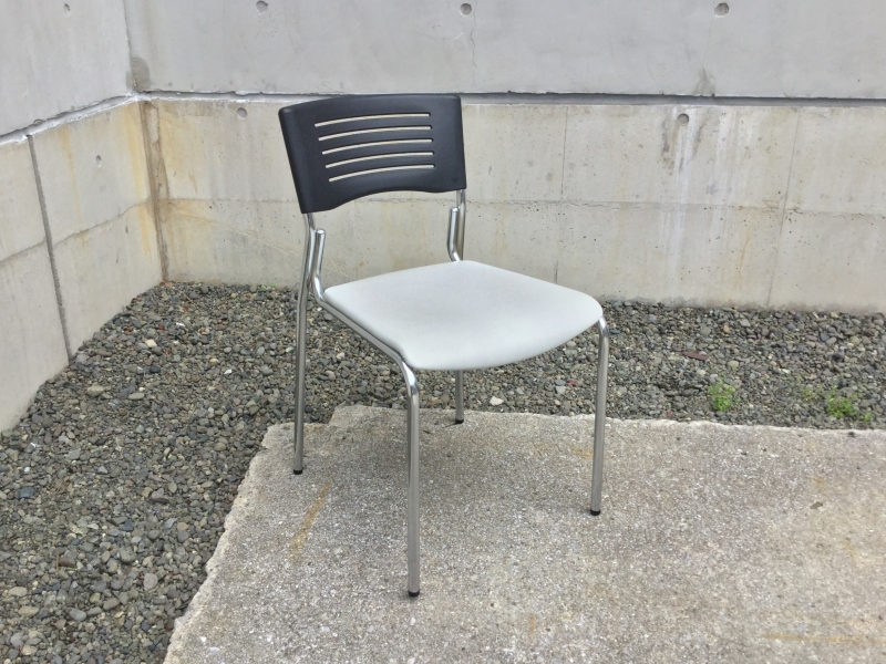スタッキングチェア　NKIN-B26　ブラック×グレー　中古