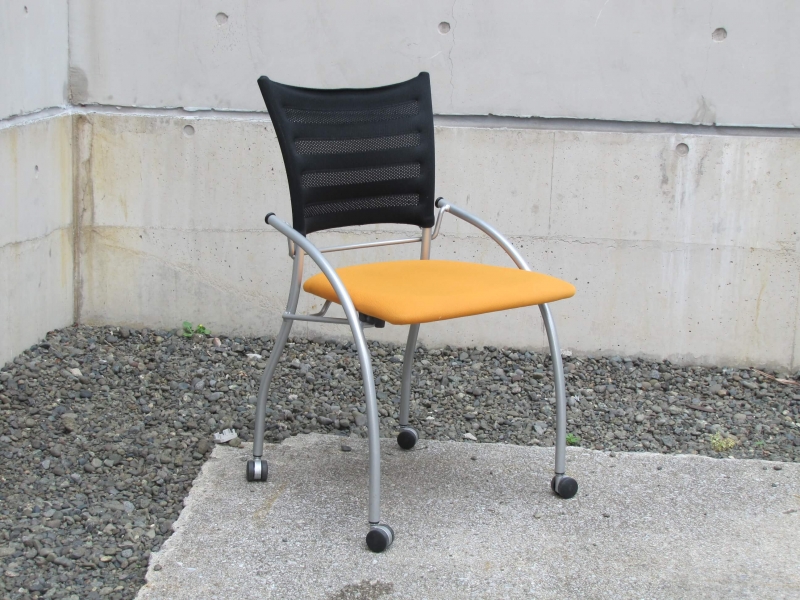 プリエ２　オレンジ　中古