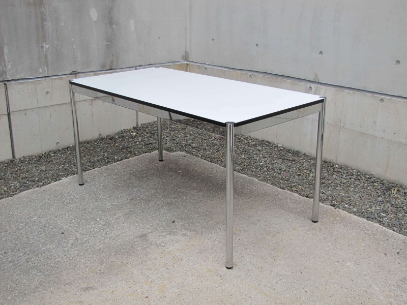 ハラーテーブル　W1500　ホワイト　中古_0