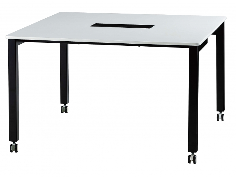 【販売終了】FMDシリーズ　グループテーブル　W1200×D1200　ホワイト　新品