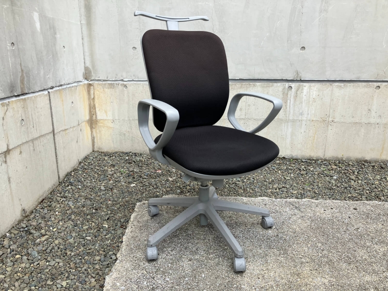 セレーナチェア　ハイバック　肘・ハンガー付き　中古