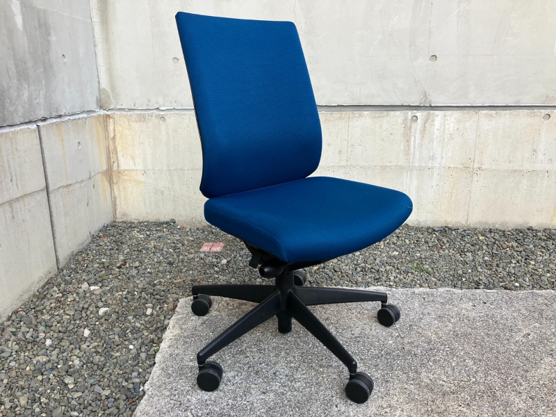 ウィザード２チェア　ハイバック　ブルー　中古