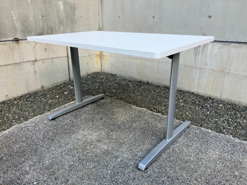 8177シリーズ　ミーティングテーブル　W1200/D750　中古