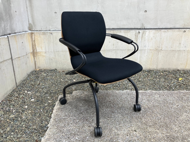 シンタチェア　ブラック×ファインウォールナット　中古