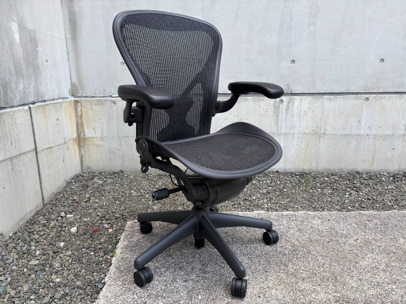 アーロンチェア　フル装備　ポスチャーフィット　Bサイズ　中古