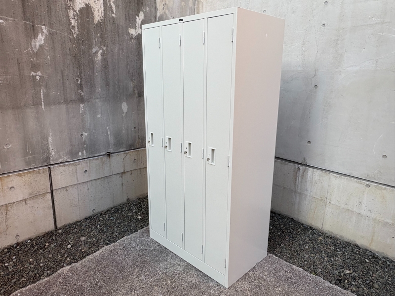 4人用ロッカー　BFI-4　中古