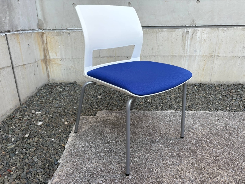 スタッキングチェア　CK-160　ブルー　中古