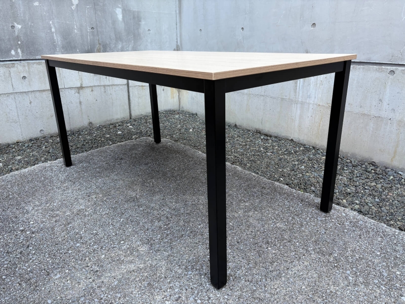 ミーティングテーブル　W1500/D750/H700　中古