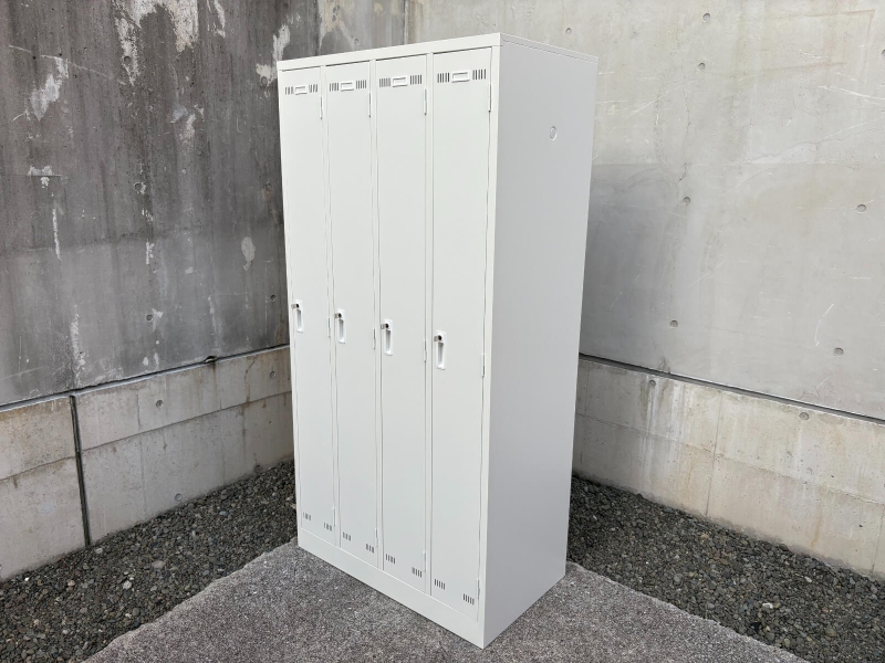 LEOシリーズ　4人用ロッカー　ホワイト　中古