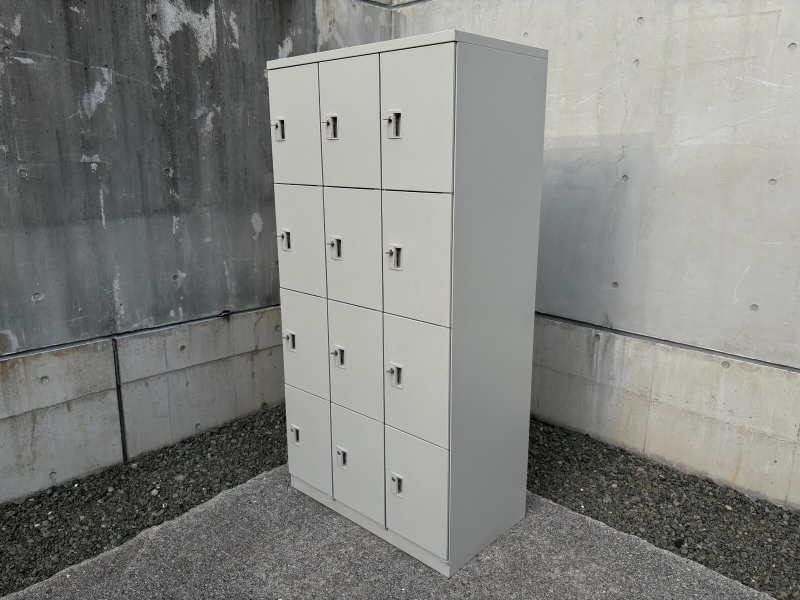 KZ-Ⅱ型　12人用ロッカー　中古