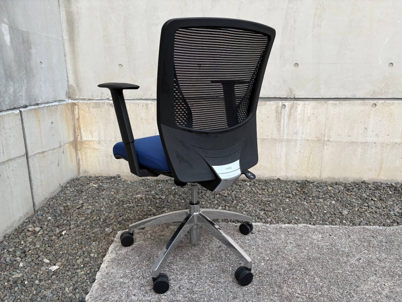VCM1チェア　可動肘付き　ブルー　中古_1
