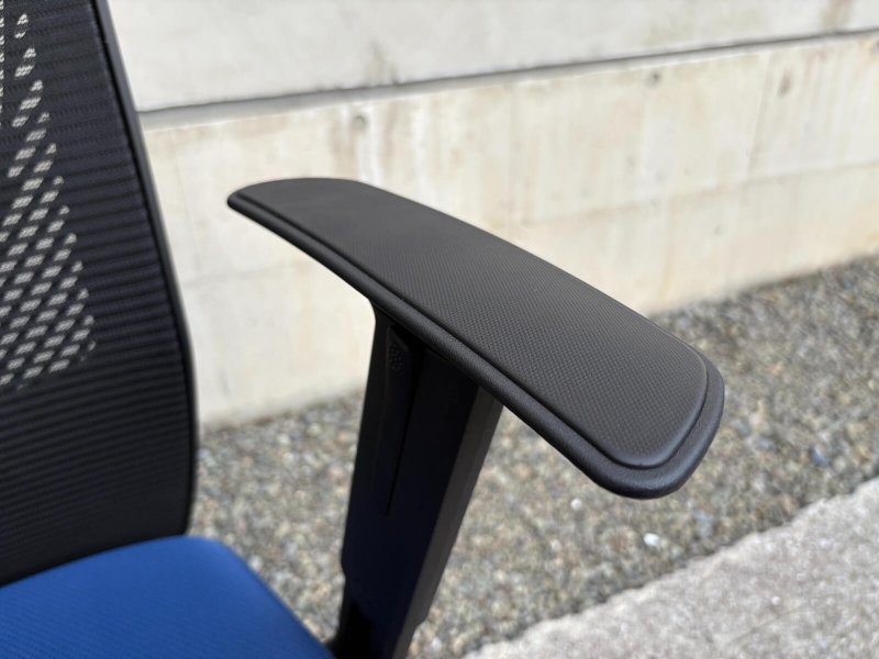 VCM1チェア　可動肘付き　ブルー　中古_5