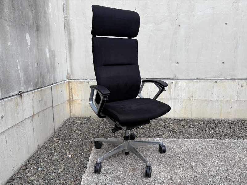 デュークチェア　スウェード張り　ヘッドレスト付き　中古