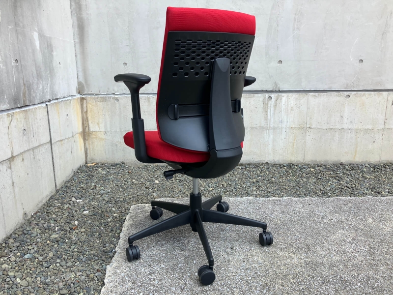 ウィザード４チェア　ハイバック　可動肘付き　中古_1