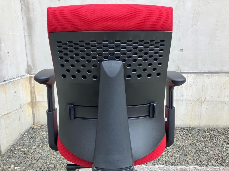 ウィザード４チェア　ハイバック　可動肘付き　中古_2