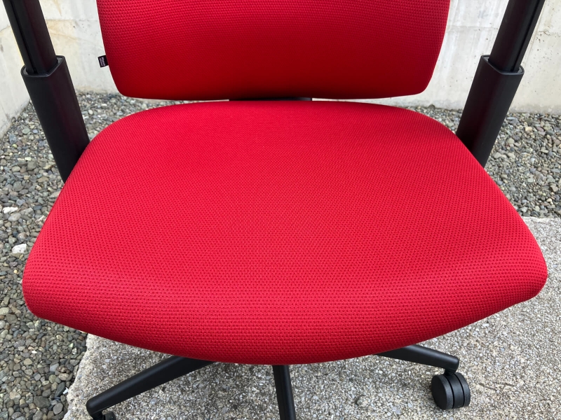 ウィザード４チェア　ハイバック　可動肘付き　中古_5