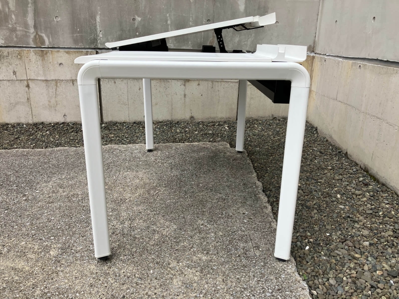 傾斜機能付きデスク　UPTIS（アプティス）　W1200　中古_1