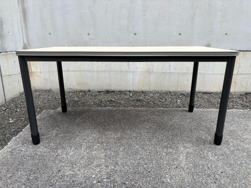 ミーティングテーブル　W1500/D750㎜　ナチュラル×ブラック　中古_1