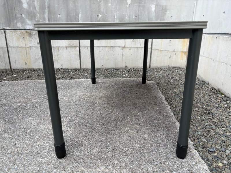 ミーティングテーブル　W1500/D750㎜　ナチュラル×ブラック　中古_2