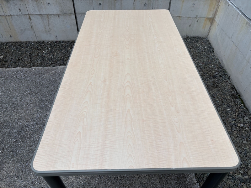 ミーティングテーブル　W1500/D750㎜　ナチュラル×ブラック　中古_3