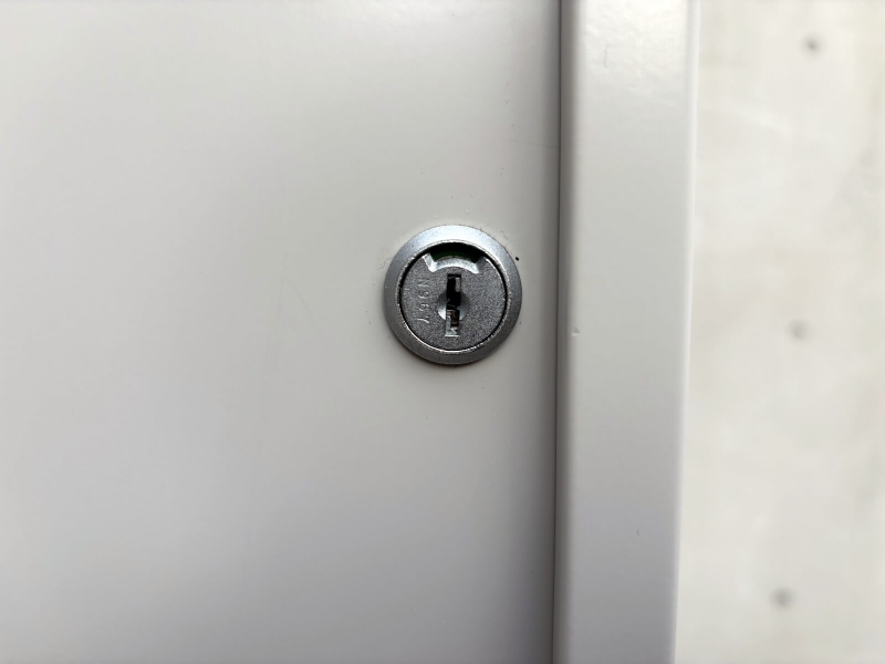 シンラインキャビネット　3枚引戸書庫　W800　上下セット（A4 6段対応）　中古_4