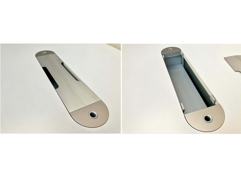 中央配線機能付きテーブル　W1600/D1200　中古_4