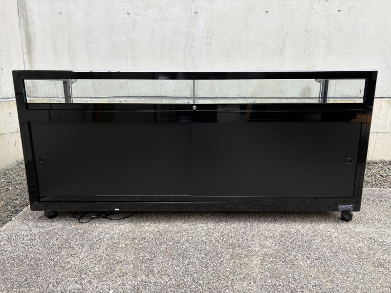 EXCEED　ガラスショーケース　W1800/D600/H820㎜　鍵・内部照明付き　中古_1