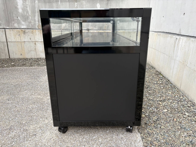 EXCEED　ガラスショーケース　W1800/D600/H820㎜　鍵・内部照明付き　中古_2