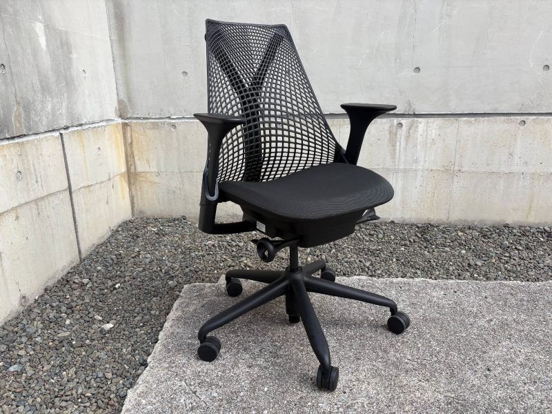 セイルチェア　アジャスタブルアーム付き　ブラック　中古