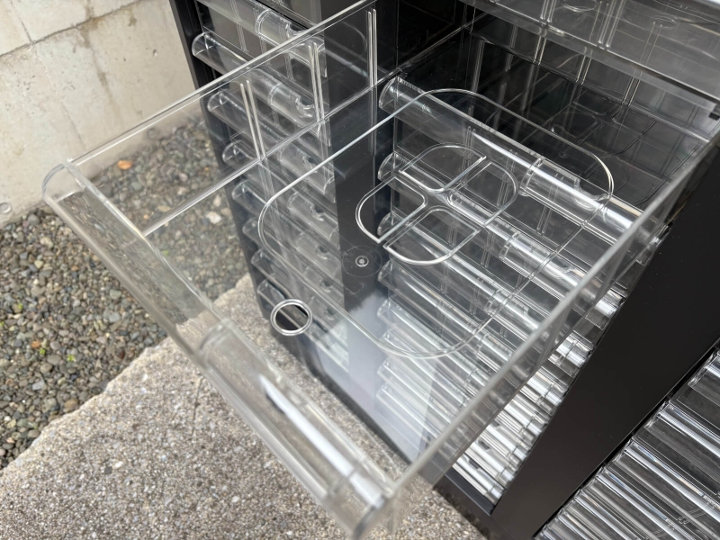 ガラス引違い戸+トレーキャビネット　上下セット　ブラック　中古_6