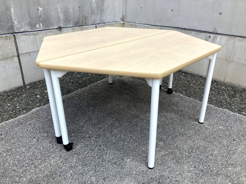 台形型　マルチワークテーブル　中古　2台セット