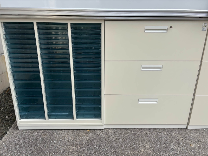 エディア　ホワイトボード扉書庫　4連セット　中古_2