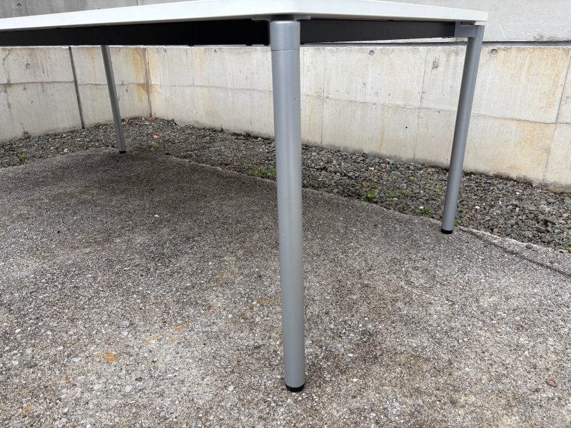 ジュート　ミーティングテーブル　4本脚タイプ　W2100　中古_5