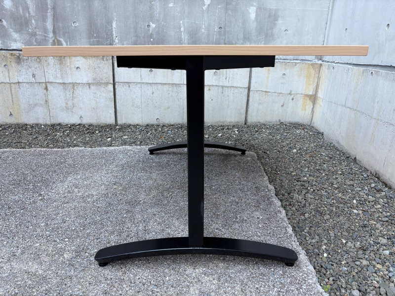 ロンナシリーズ　ミーティングテーブル　W1200/D750　中古_2