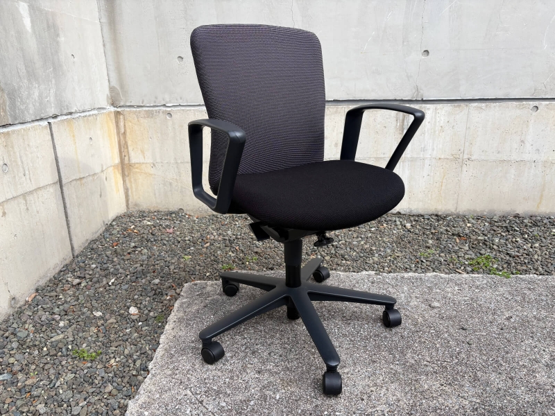 ルディオチェア　ダークグレー　肘付き　中古