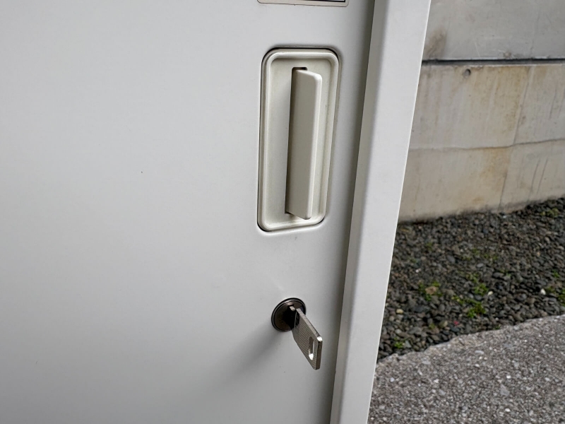 レクトライン　3枚引き違い書庫　H1250　中古_4