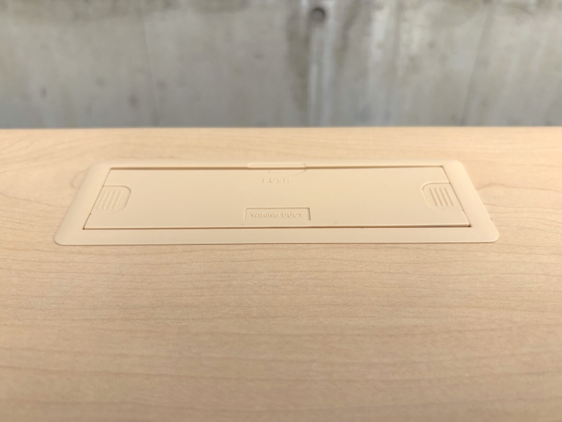 LEOデスクシリーズ　平机　W1600/D700　中古_4