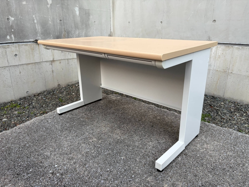 LEOデスクシリーズ　平机　W1200/D700　中古