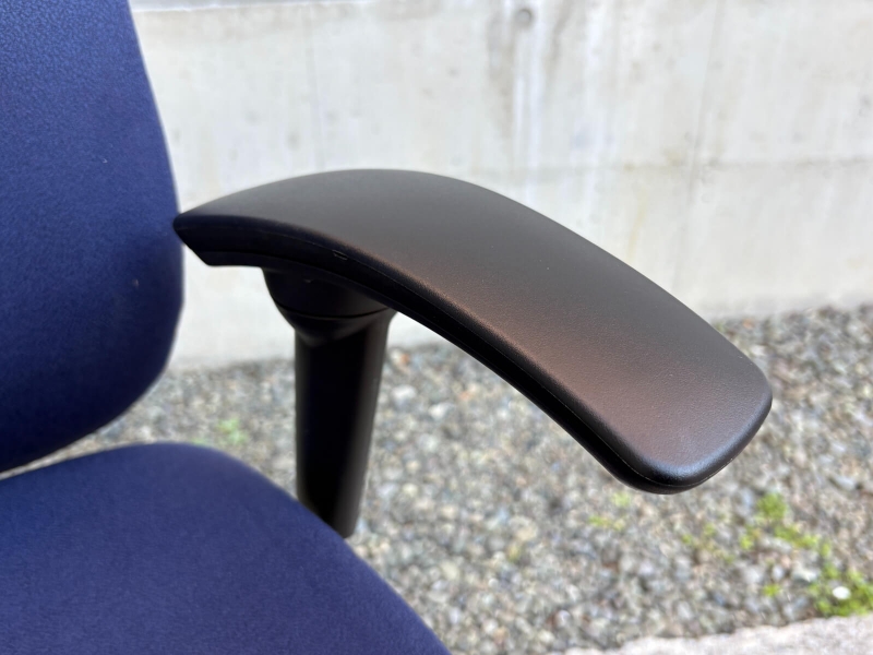 ゼファーチェア 　クッションタイプ　ダークブルー　中古【肘パッド新品】_4