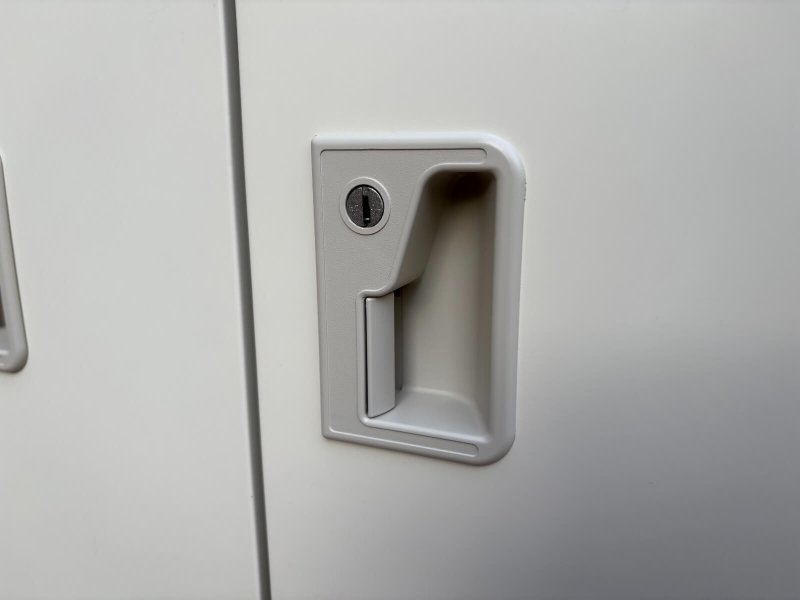 WLシリーズ　3人用ロッカー　スリムタイプ　中古_3