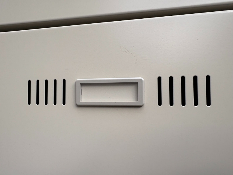 SLKシリーズ　8人用ロッカー　2列4段　ニューグレー　中古_4