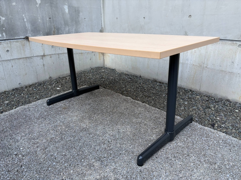 LMシリーズ　ミーティングテーブル　W1500/D800　中古