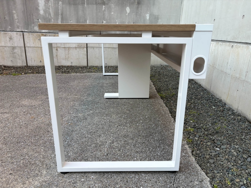 プレノデスクシステム　片面フリーアドレス　W2400/D600　中古　＊脚部カバー欠品_2