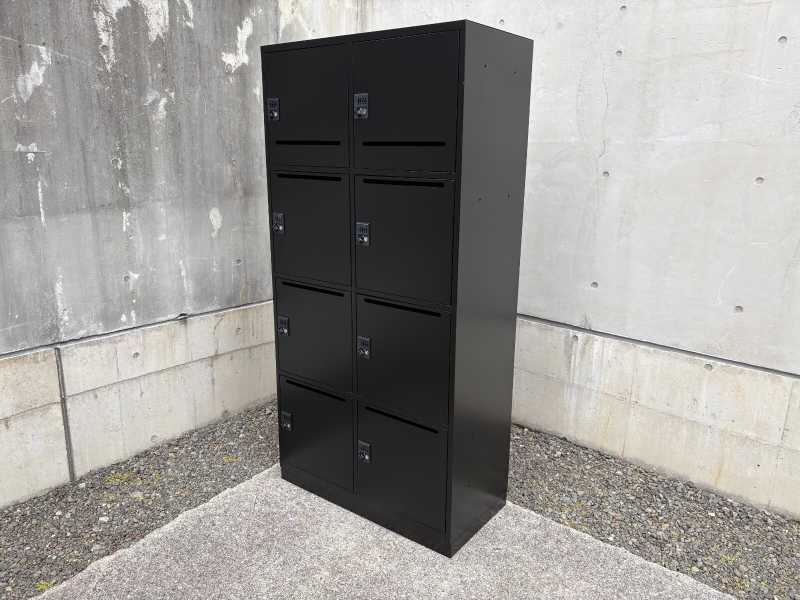 8人用パーソナルロッカー　ダイヤル錠（非常開錠キー付き）　ブラック　中古