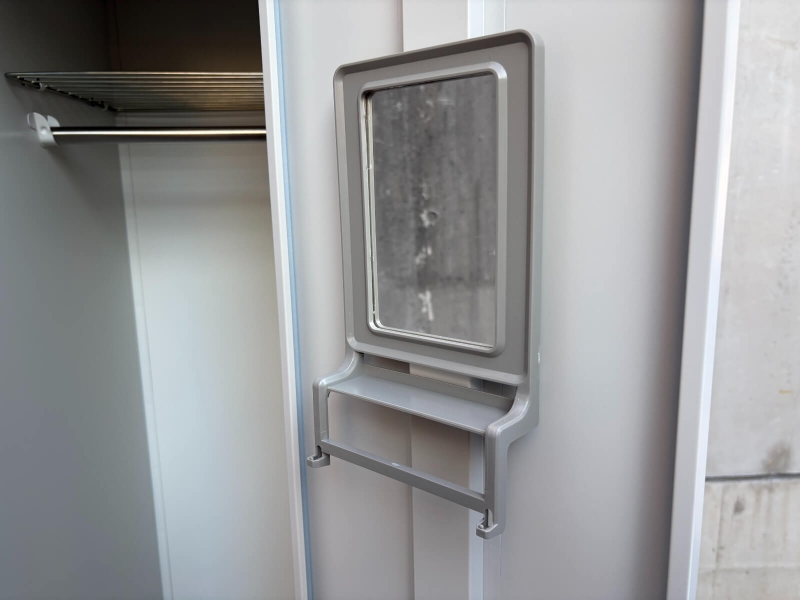 3人用ロッカー　SL-32　ホワイト　中古_4