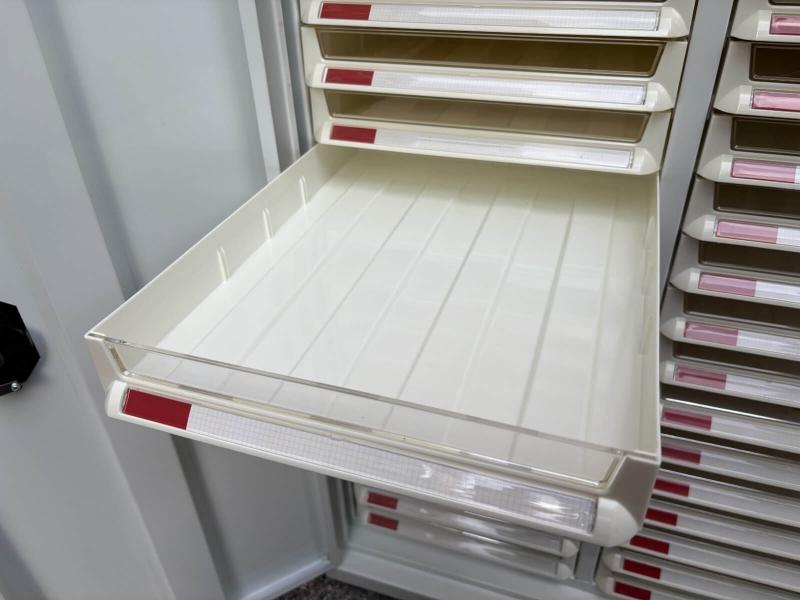 LUCKILA(ラキラ)　扉付トレーキャビネット　HPF0503-0008　中古_7