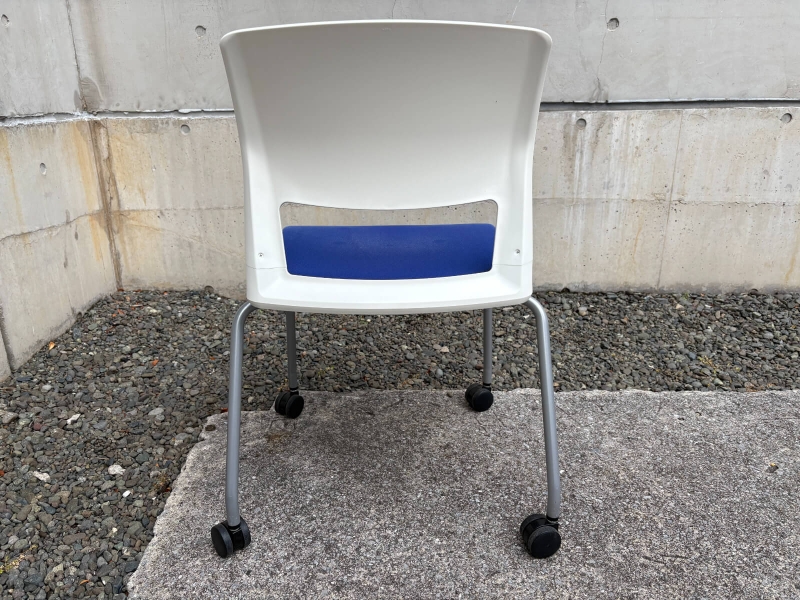スタッキングチェア　キャスター付き　CK-160C　ブルー　中古_2